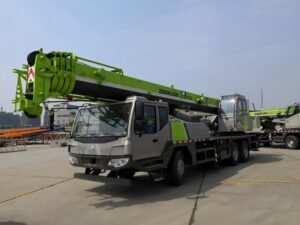 Zoomlion 30-ton Knuckle Boom Crane On Vehicle